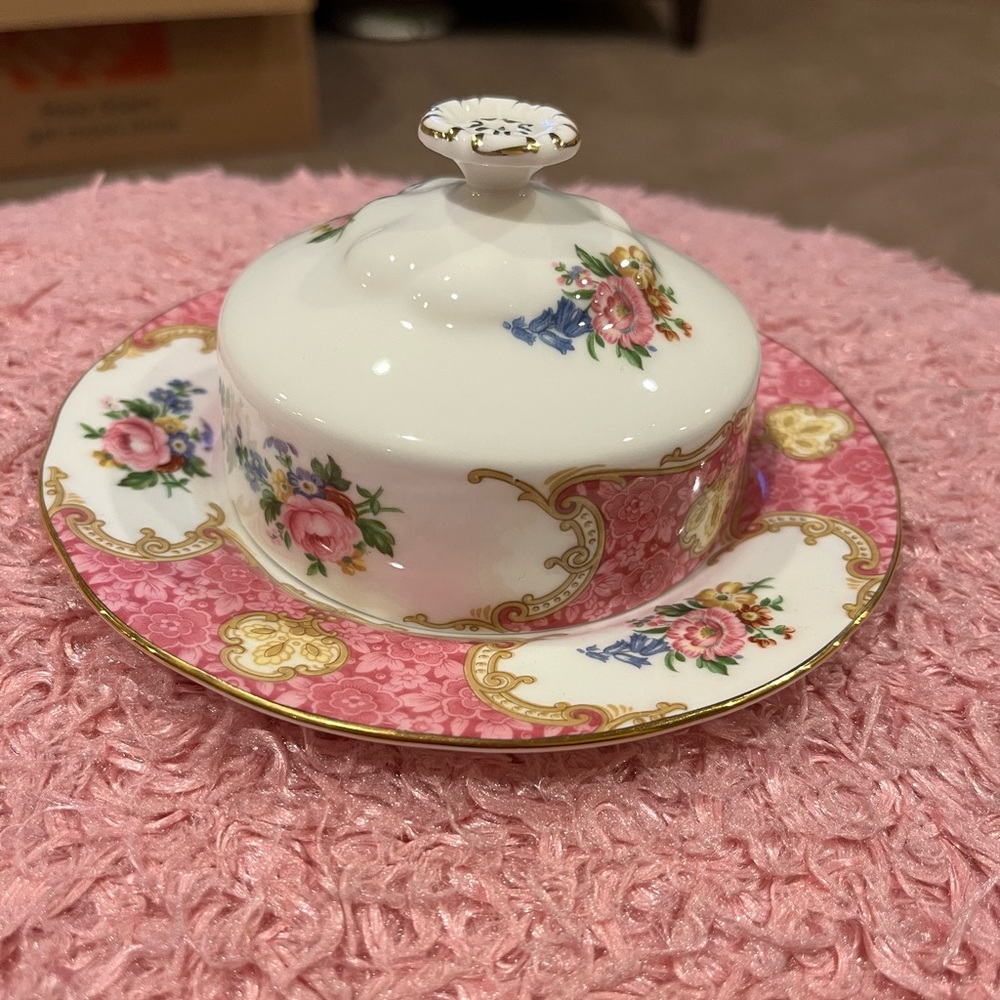 Royal Albert Lady Carlyle Bone China Floral Round Covered Butter Dish